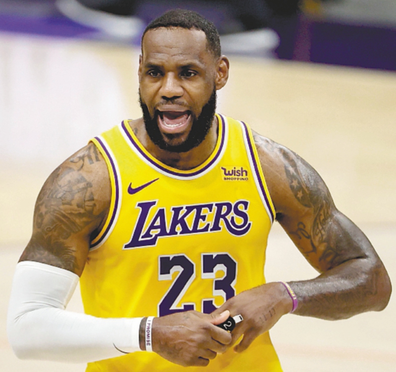 LeBron James regresa tras 40 días sin jugar por lesión