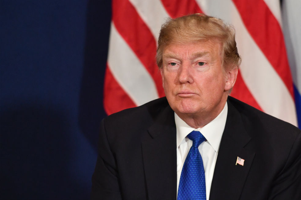 Trump se excusa por retuitear a grupo de ultraderecha británico