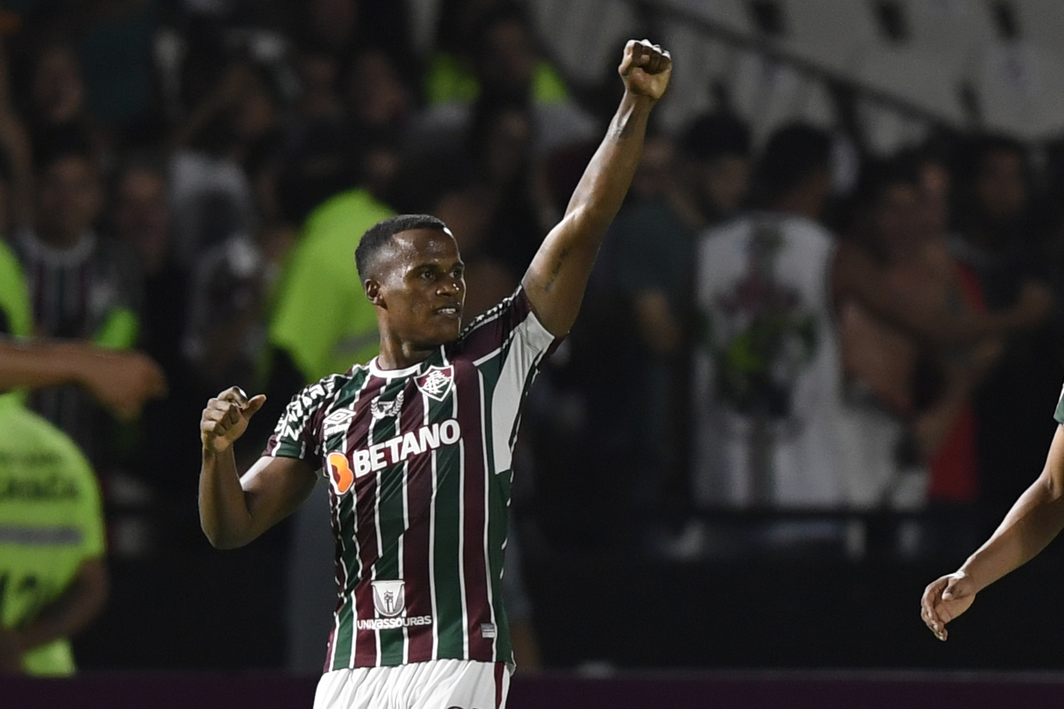 Jhon Arias sigue encendido: nuevo gol y asistencia en Brasil con Fluminense
