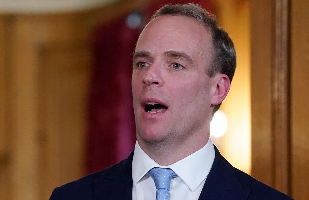 ¿Quién es Dominic Raab, el jefe de la diplomacia británica que sustituirá al primer ministro?