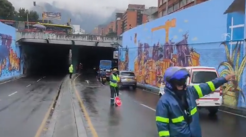 Maquinaria del Metro dañó estructura en deprimido de la calle 72