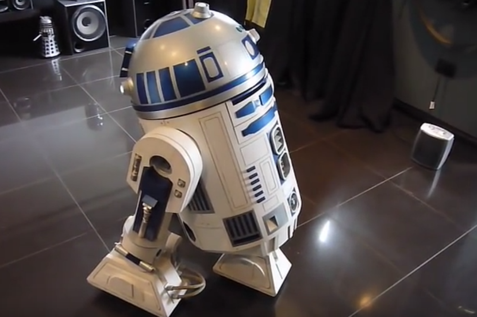 Por USD 2,75 millones subastan Robot R2-D2 usado en «Star Wars»