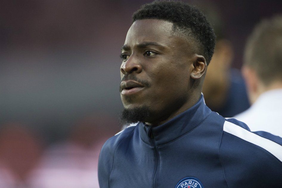 Policía le impide la entrada a Inglaterra a Serge Aurier del PSG para jugar Champions