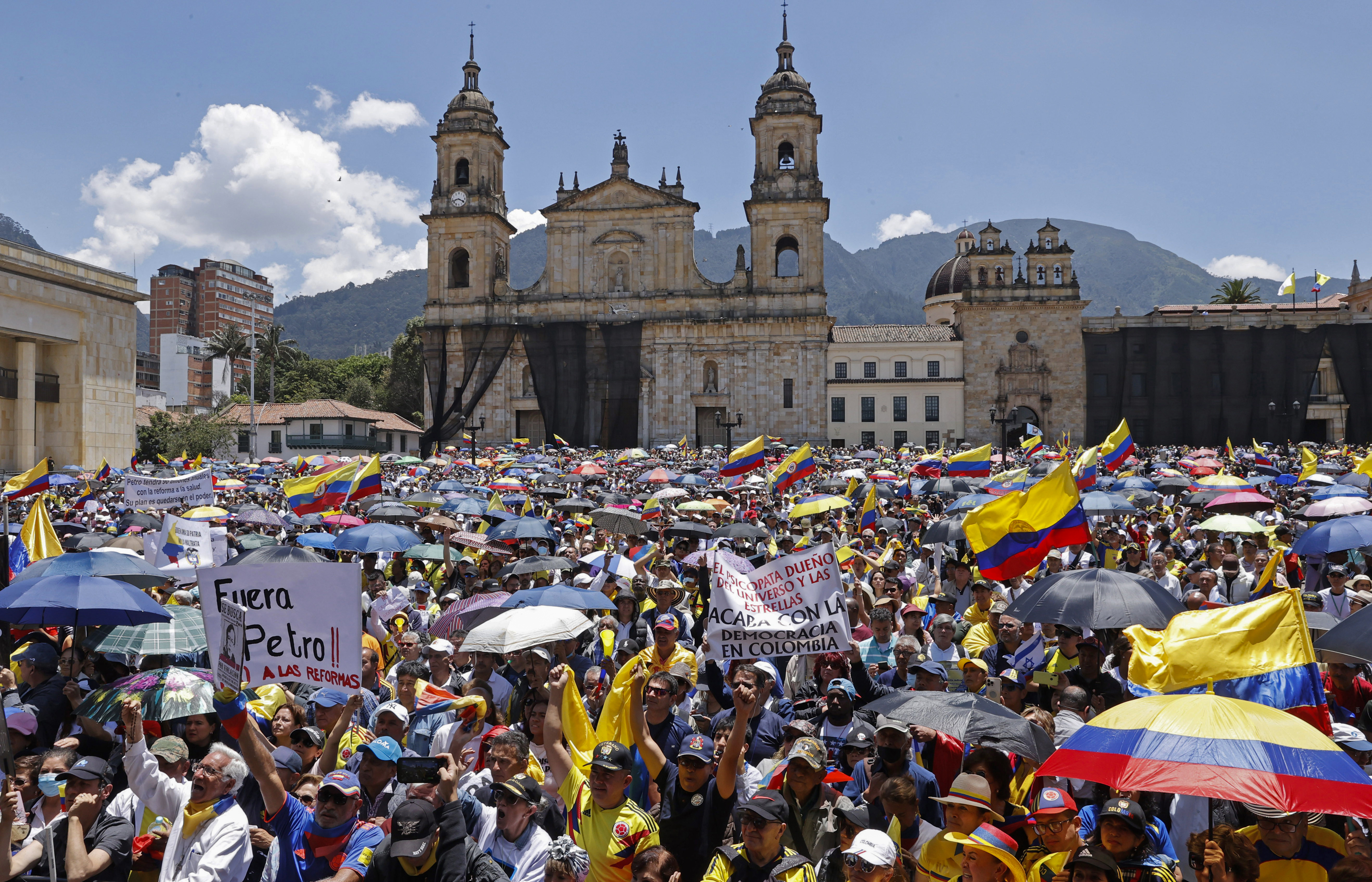 La oposición al presidente Petro alista marchas para este 23 de noviembre