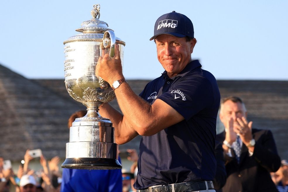 Phil Mickelson se convirtió en el golfista más veterano en ganar un Grand Slam