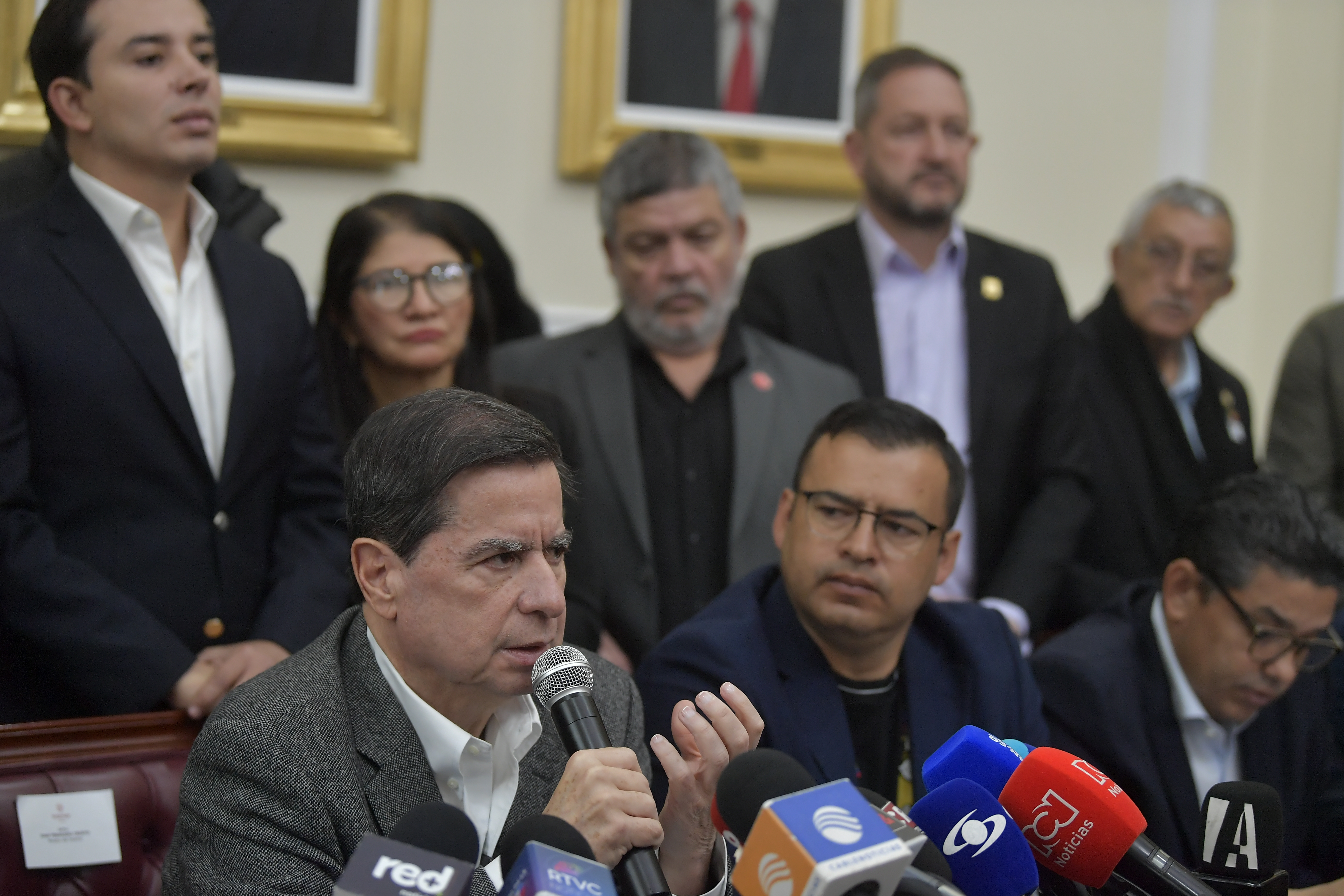 Segundo debate de reforma política se aplazaría por ausencia de una firma clave