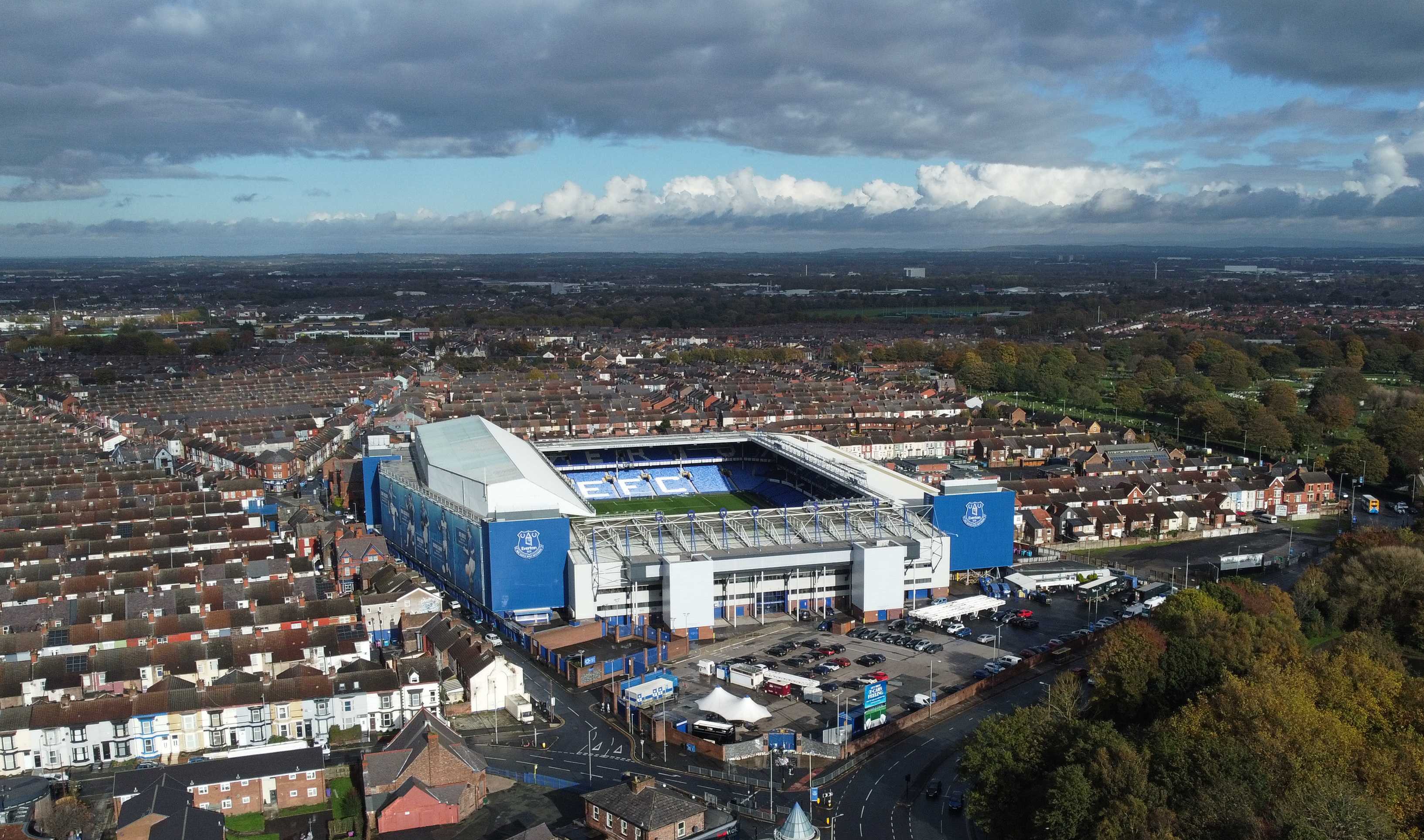 Everton fue castigado con 10 puntos menos en la Premier por infracción financiera
