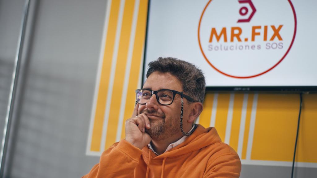 Montaron una plataforma que ofrece los servicios de profesionales en seis ciudades