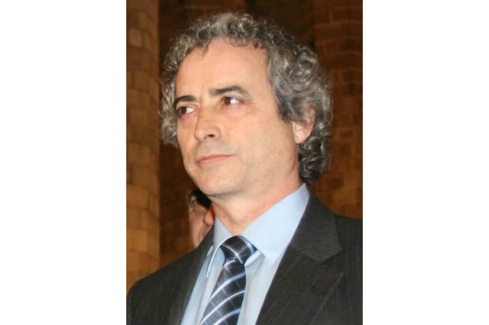 Ildefonso Falcones: «La vida se ha venido encima con mucha virulencia»