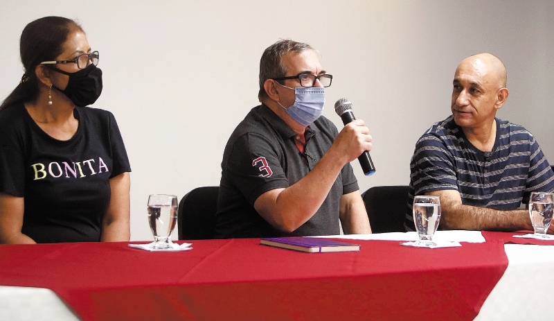 Partido Comunes pide pista para aterrizar en coalición electoral liderada por Petro