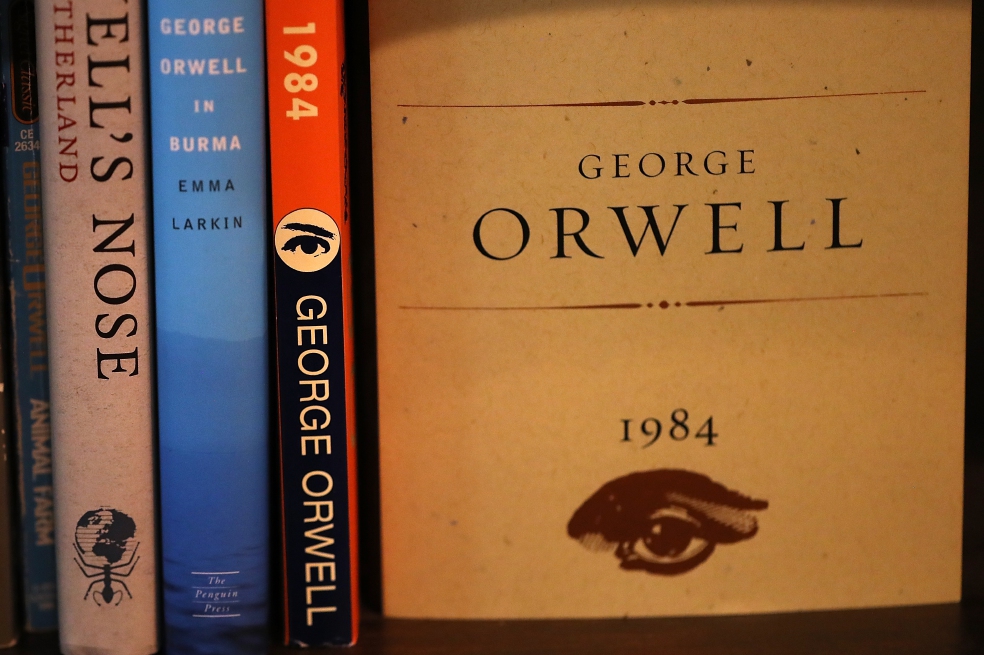 1984: el clásico literario que describe el aire político actual de Estados Unidos