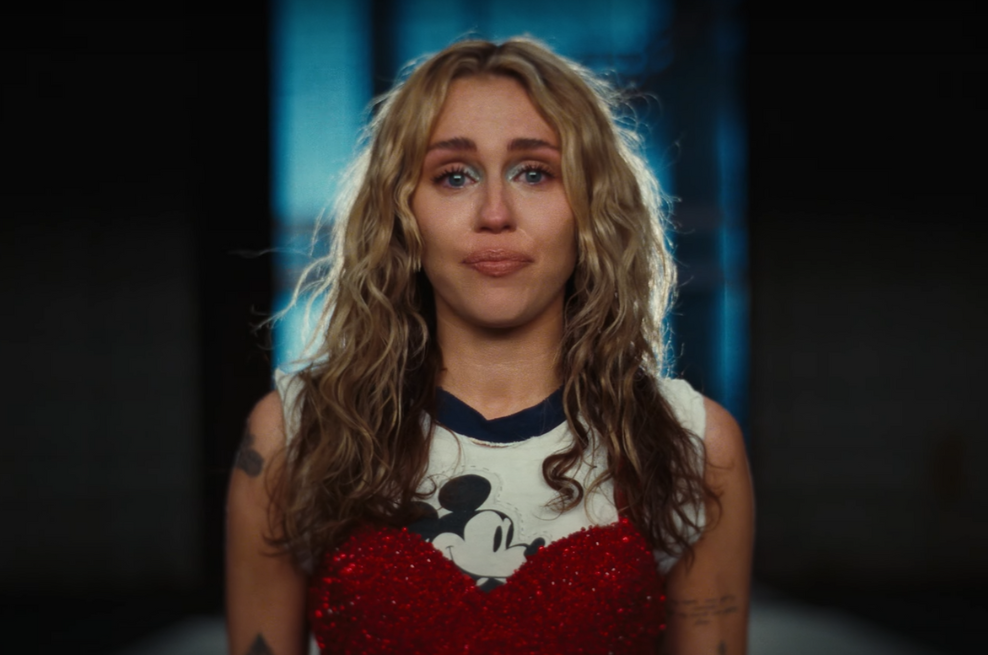 Demandan a Miley Cyrus por supuesto plagio a Bruno Mars en su éxito ‘Flowers’