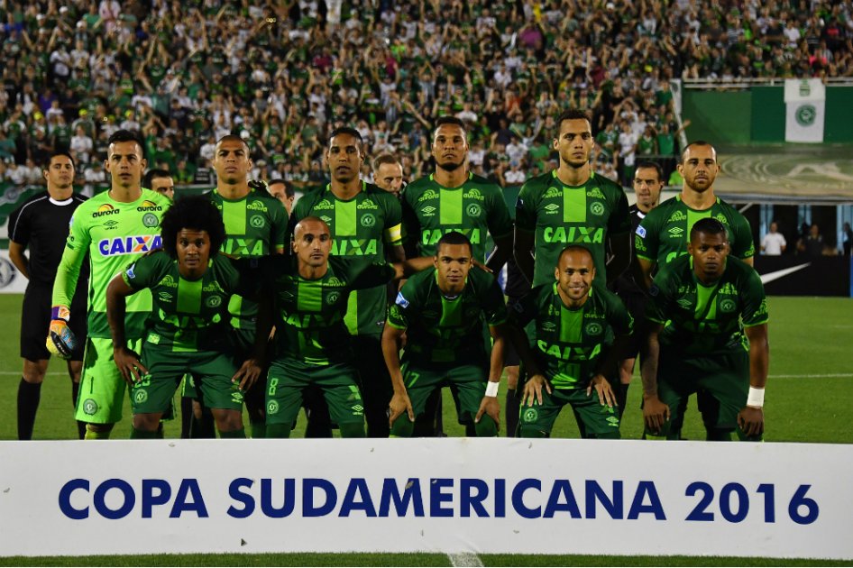 El mundo del fútbol se solidariza con el Chapecoense tras el accidente aéreo