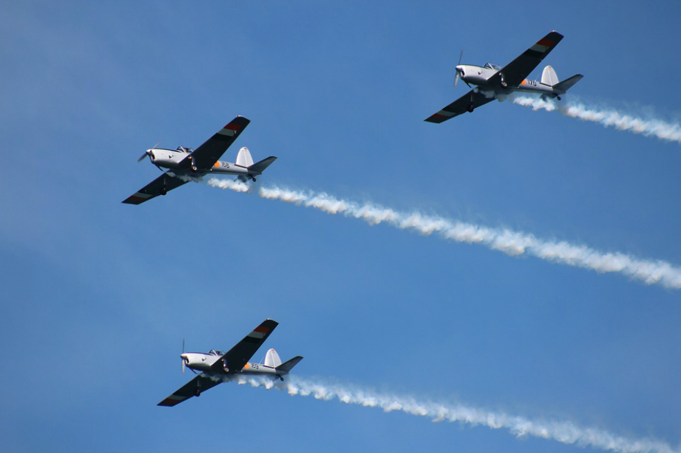 Piloto pintó pene en el cielo y Armada de EE.UU. tuvo que disculparse