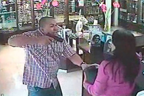 Se entregó atracador tras ser identificado en un video