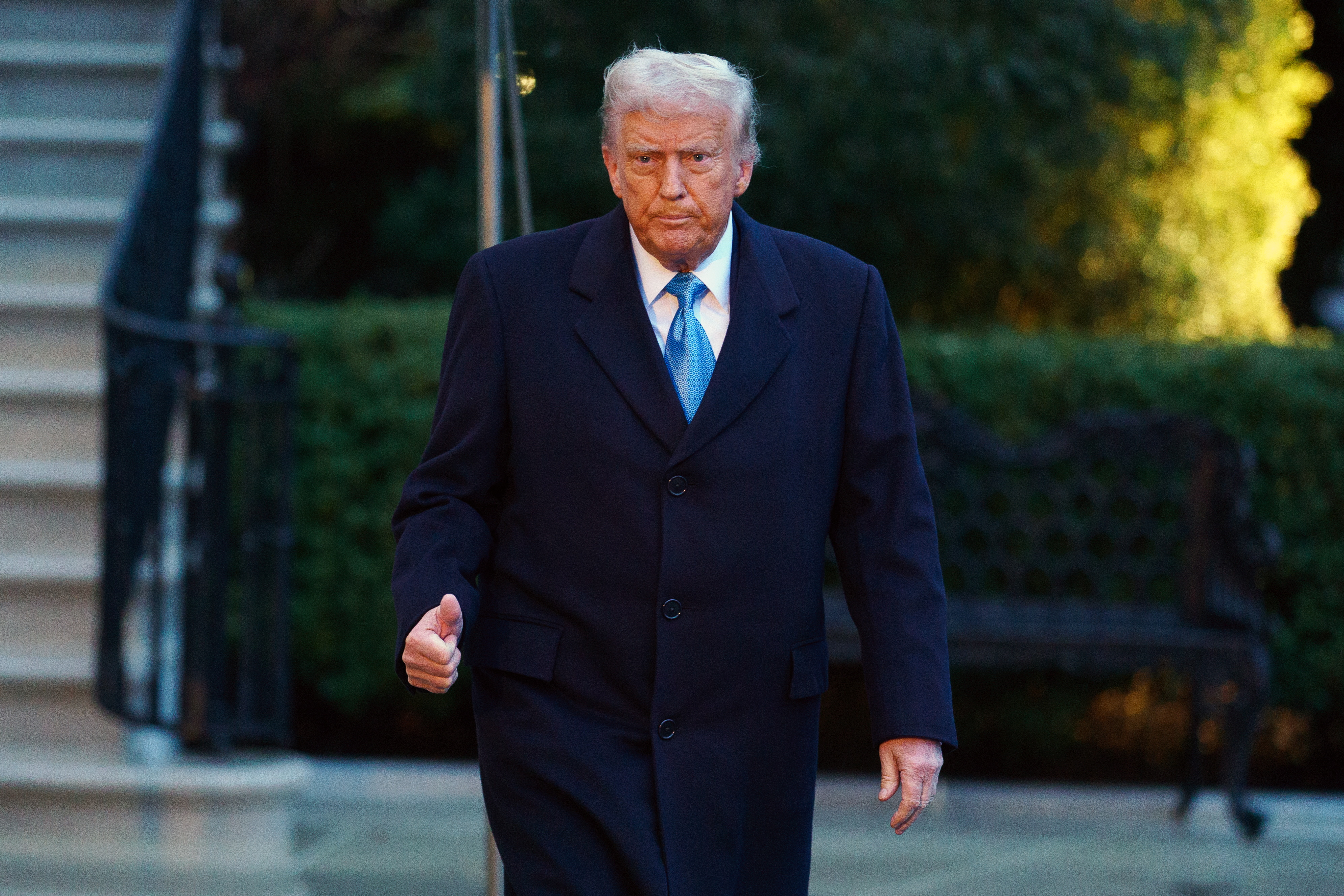 Trump dice que “valdrá la pena” una guerra comercial por defender a EE. UU.