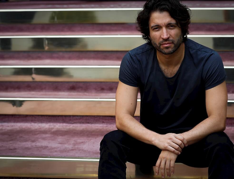 Alejandro Landes deslumbra con "Monos" en San Sebastián