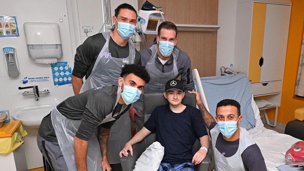 ¡Para aplaudir! El gran gesto del Liverpool, de Luis Díaz, con un hospital de niños