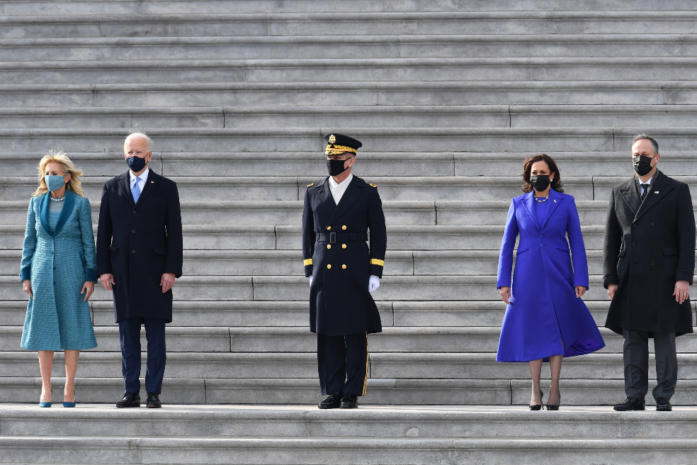 Jill Biden y Kamala Harris lucen atuendos que impactan