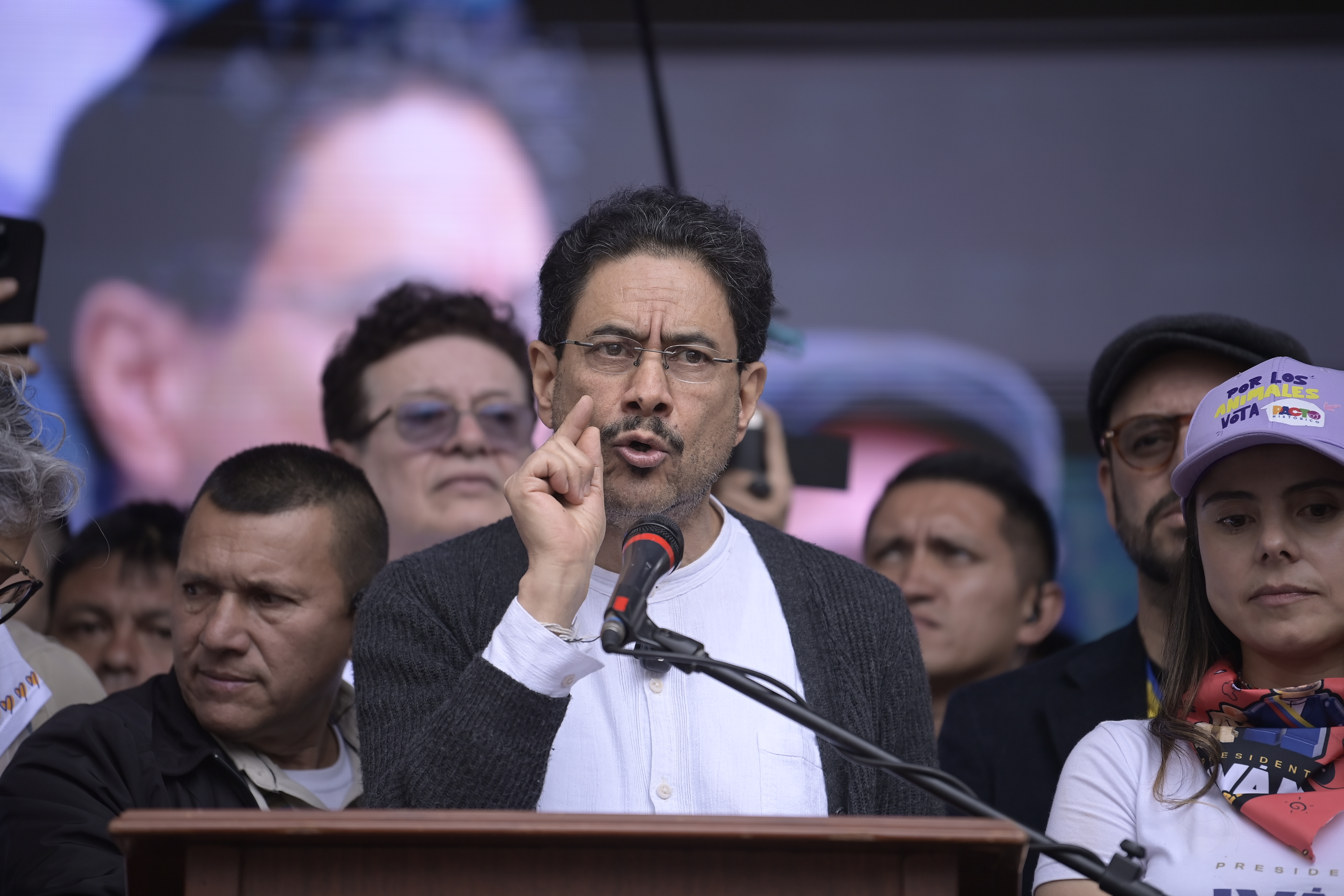 “Hago un llamado a asumir con toda serenidad este proceso electoral”: Iván Cepeda