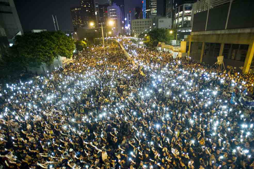 Hong Kong se juega el futuro en medio de grandes protestas