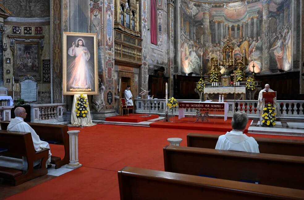 El papa Francisco a la prensa: «Gracias por su trabajo»
