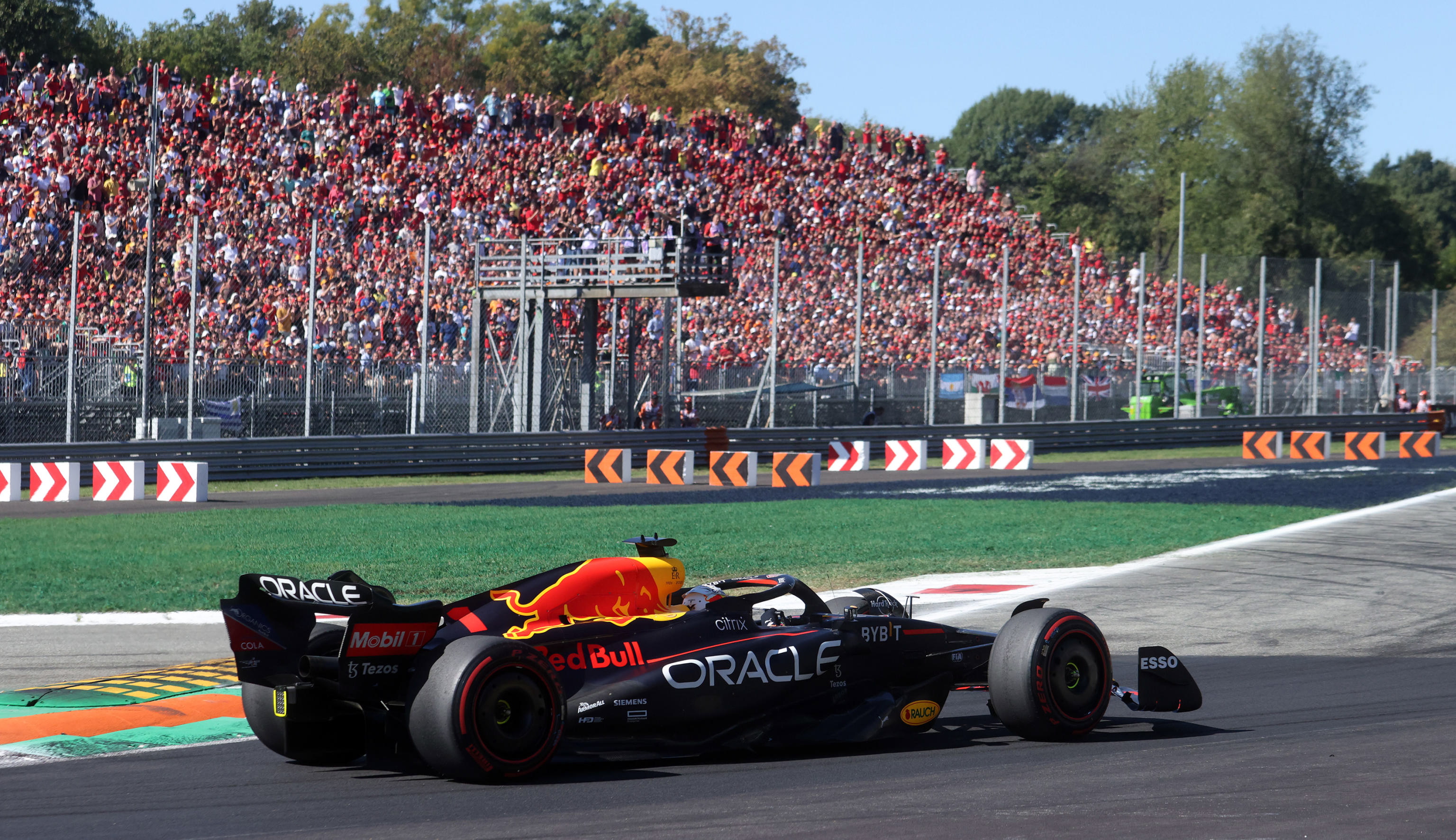 Victoria de Verstappen con final accidentado en el Gran Premio de Italia