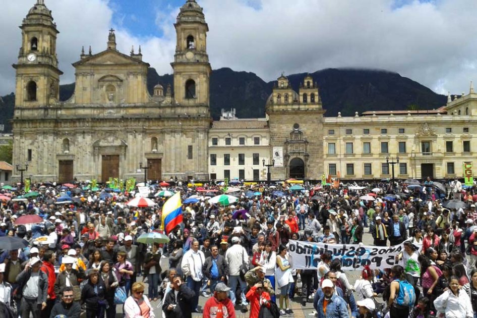 Con correa en mano, madre buscó a su hijo en las protestas por la educación