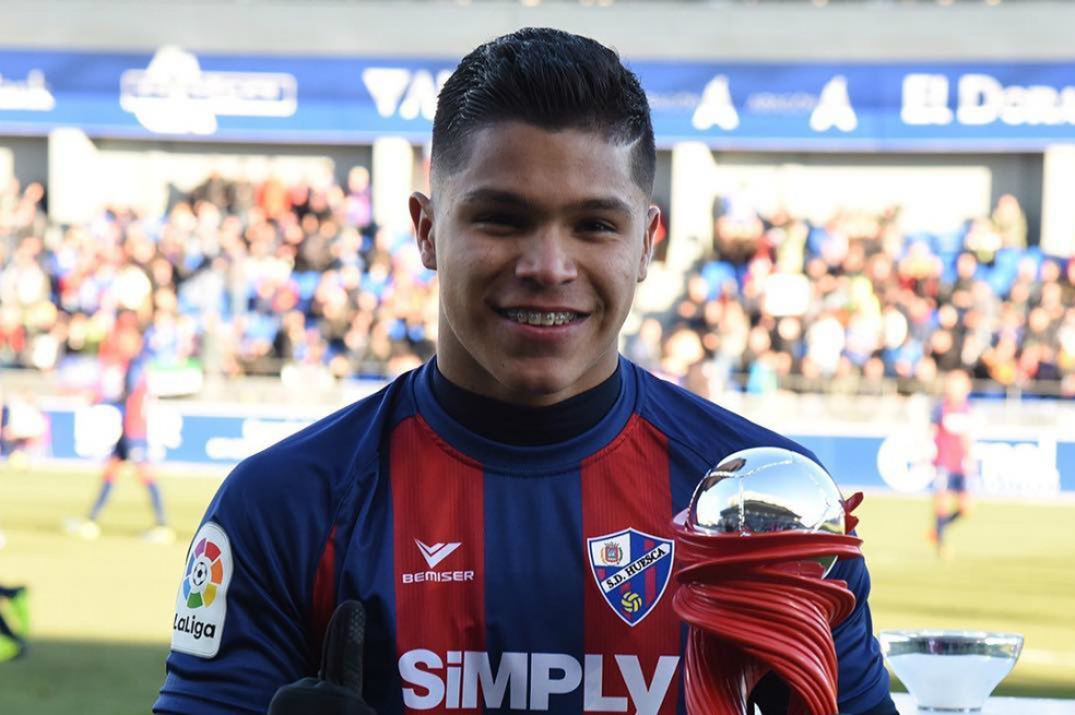 ‘Cucho’ Hernández: «Anotarle al Barcelona sería un sueño»