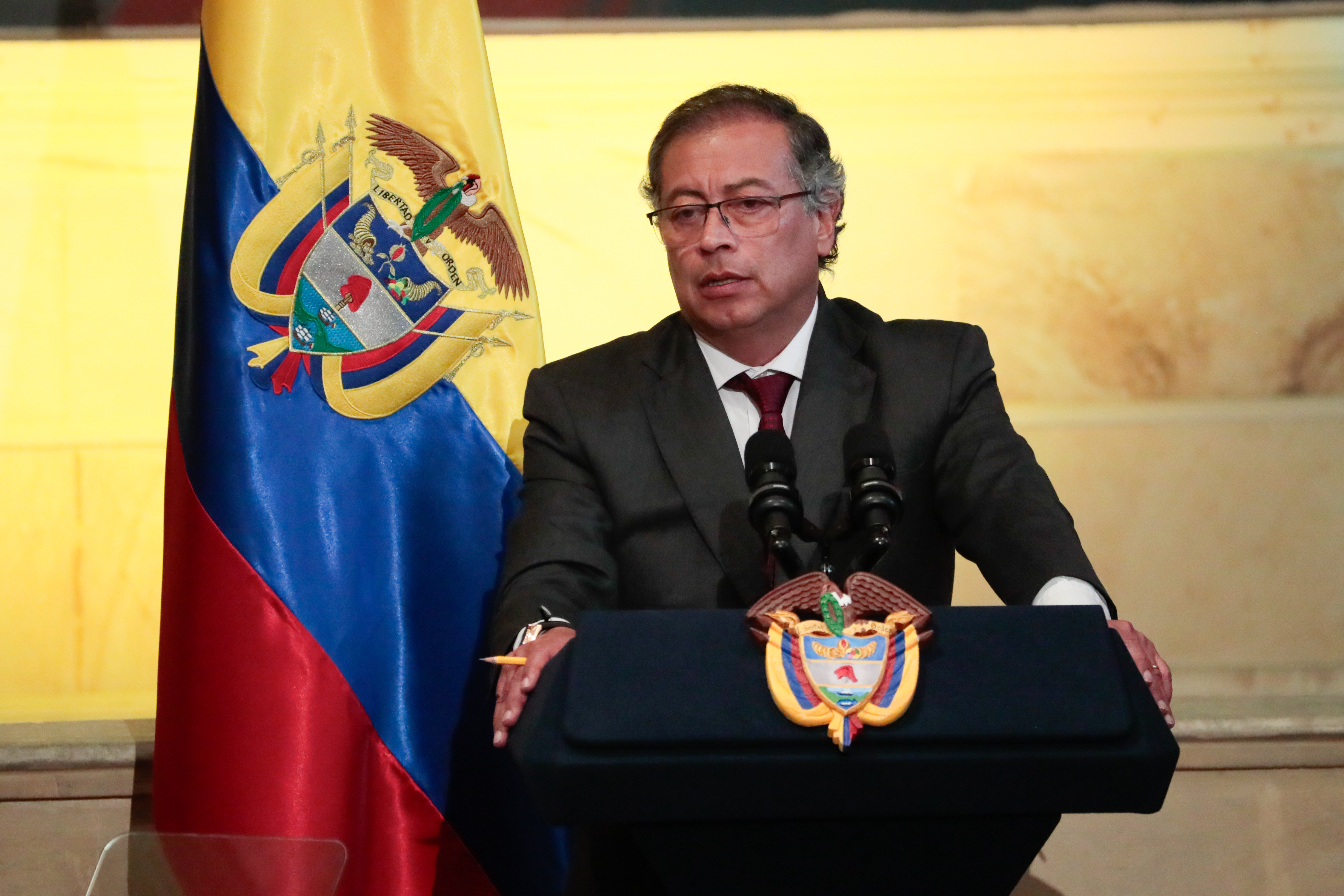“Apostémosle a la tarea de concertar los cambios”: mensajes de Petro al Congreso