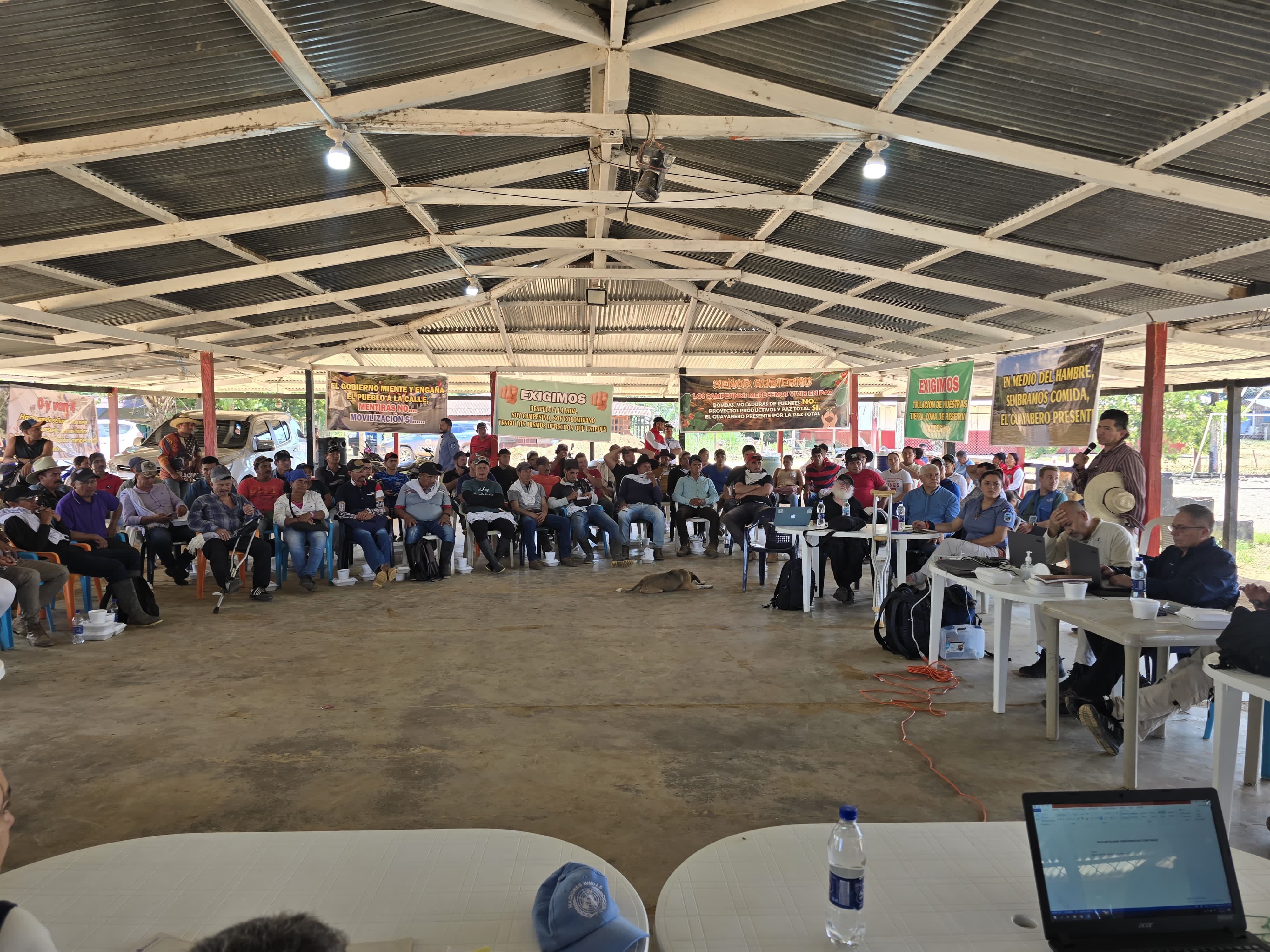 El encuentro contó con la participación de 40 líderes comunales y representantes de la Agencia Nacional de Tierras, el Ministerio de Agricultura y Parques Nacionales.