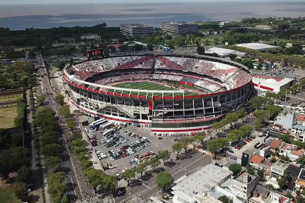 Conmebol postergó la final de la Copa Libertadores entre River y Boca