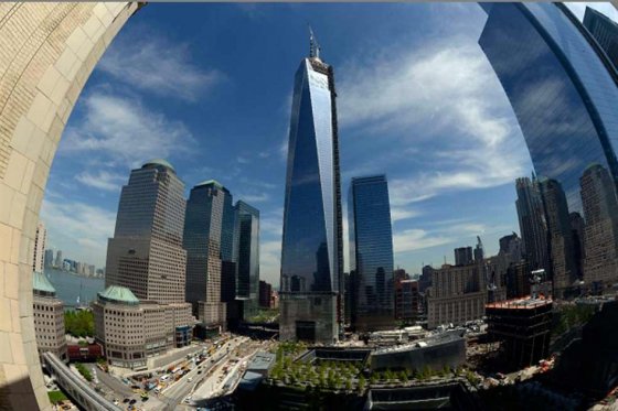 Condenan dos hombres por saltar desde la nueva torre del World Trade Center