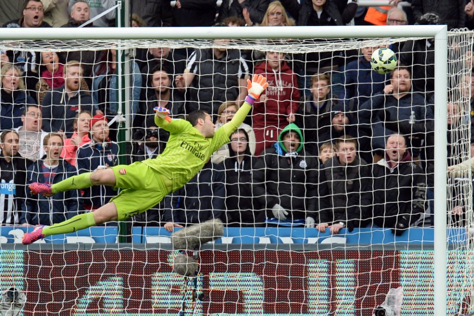 Arsenal, con David Ospina en el arco, derrotó al Newcastle 2-1
