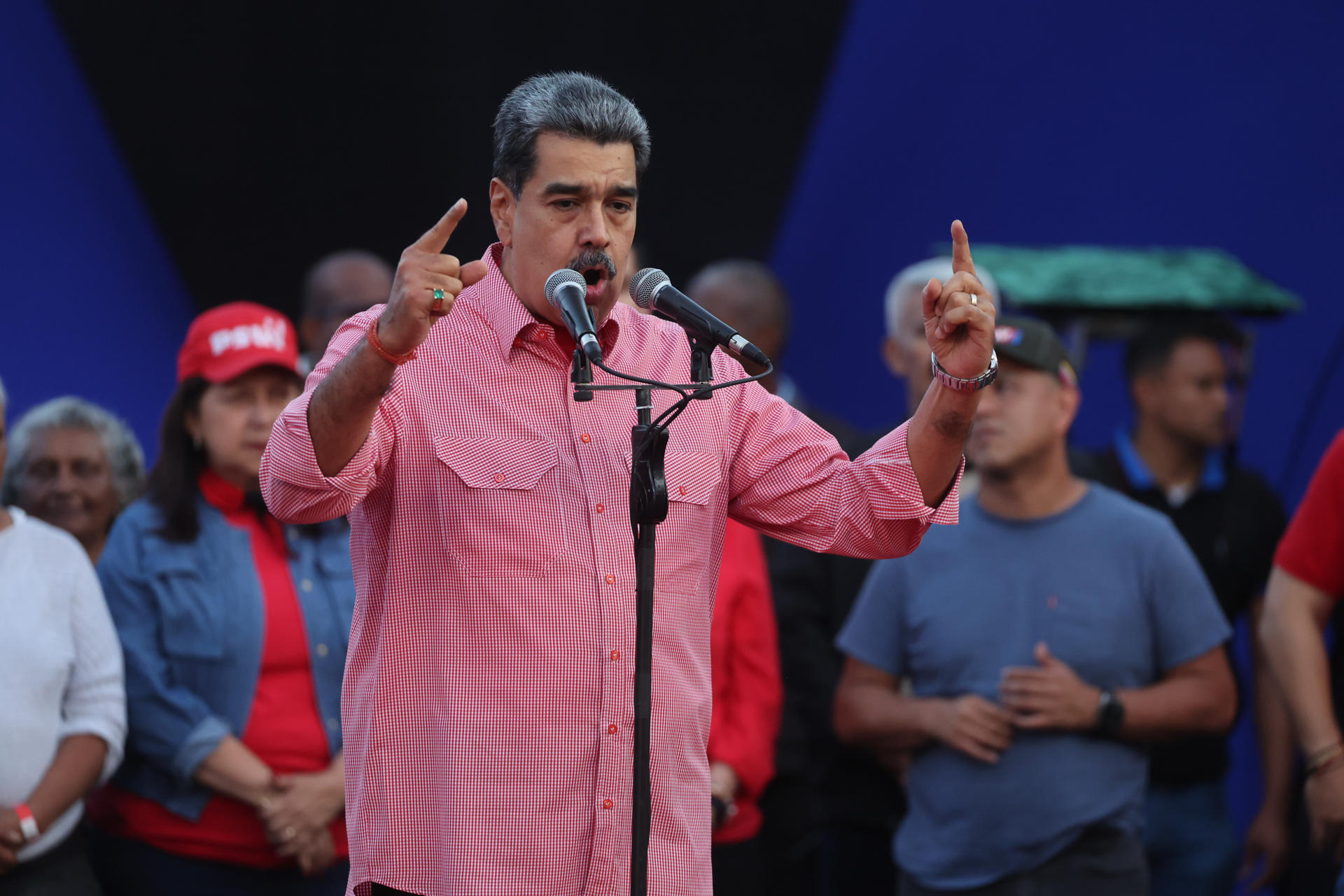 Venezuela condena a 30 años de cárcel a médica que criticó a Maduro en WhatsApp