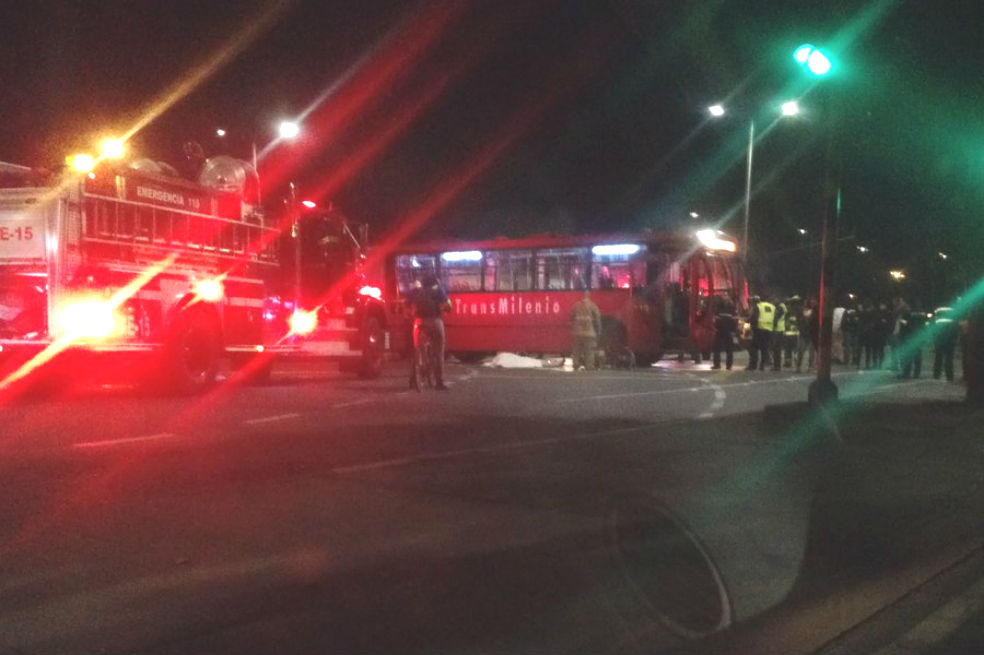 Motociclista falleció tras ser arrollado por bus de Transmilenio