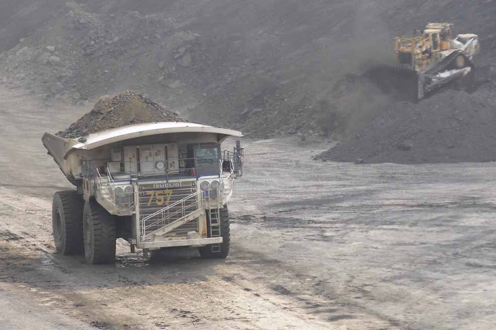 Pueblos carboneros viven peor que los cocaleros