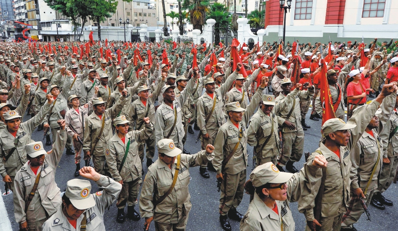 Los milicianos armados con los que Maduro planea salvar Apure