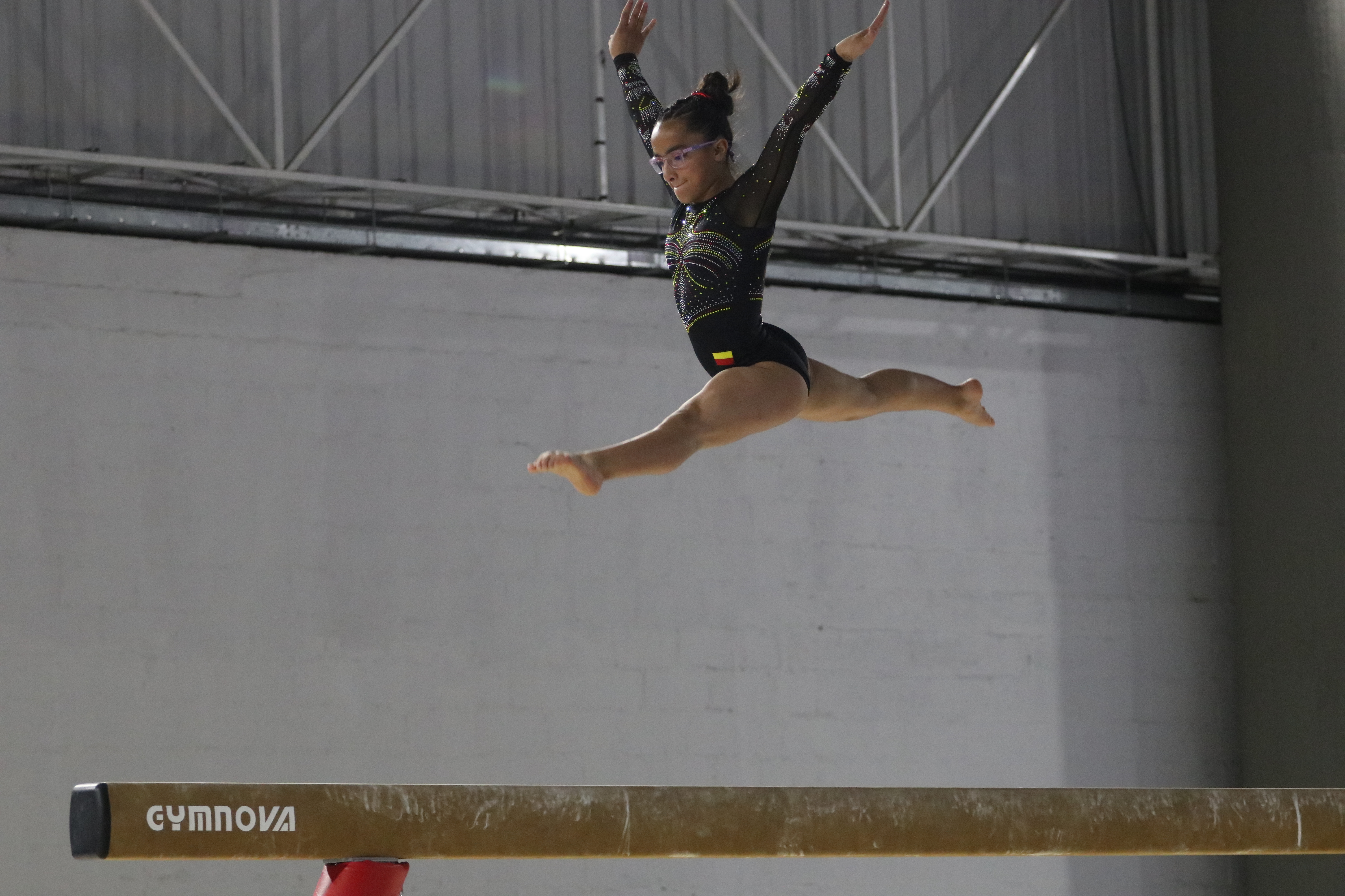 Dayana Sofía Benítez, gimnasta y multimedallista en los Juegos Nacionales Juveniles 2024.