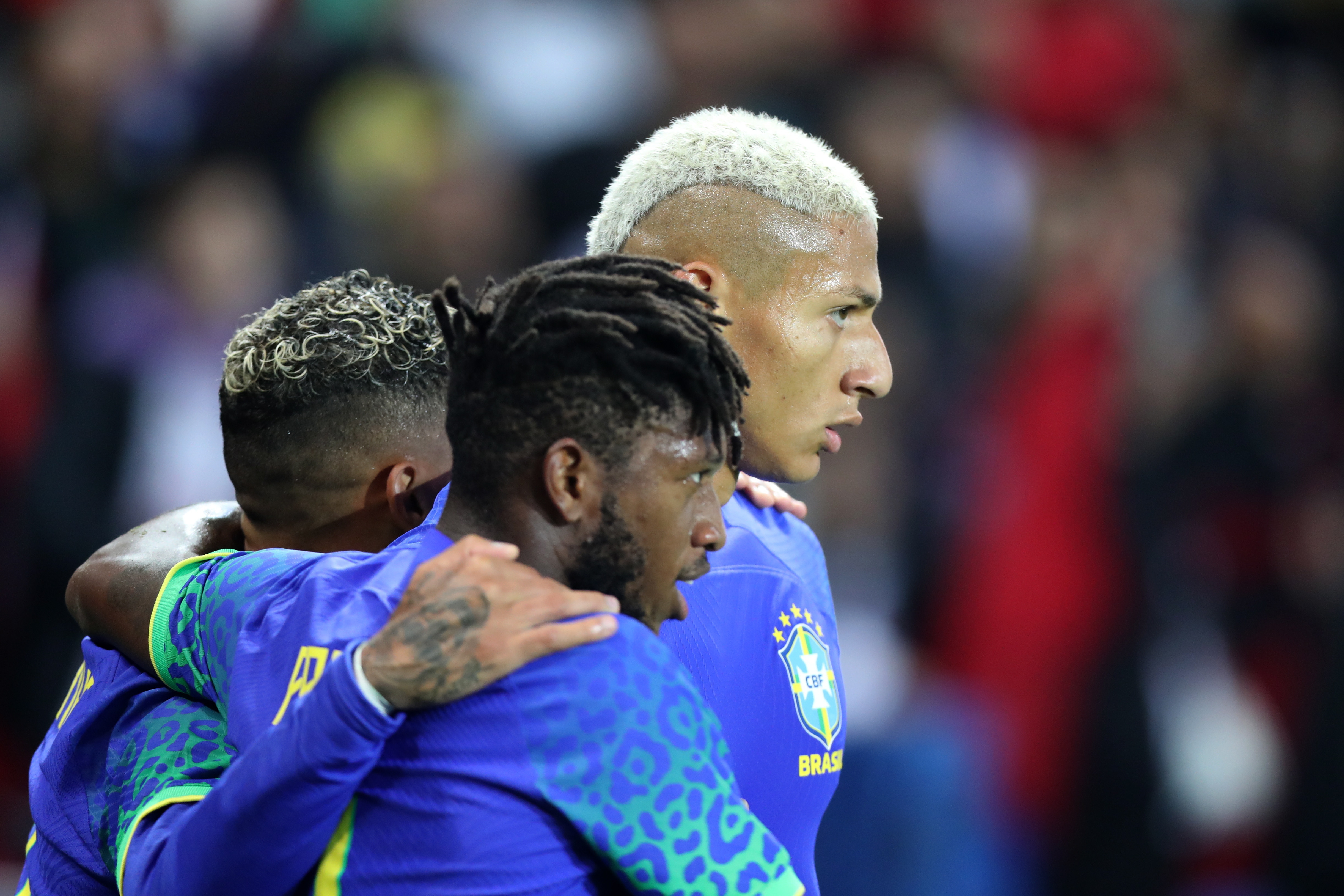 Lanzaron un banano a Richarlison, el racismo no cesa en el fútbol