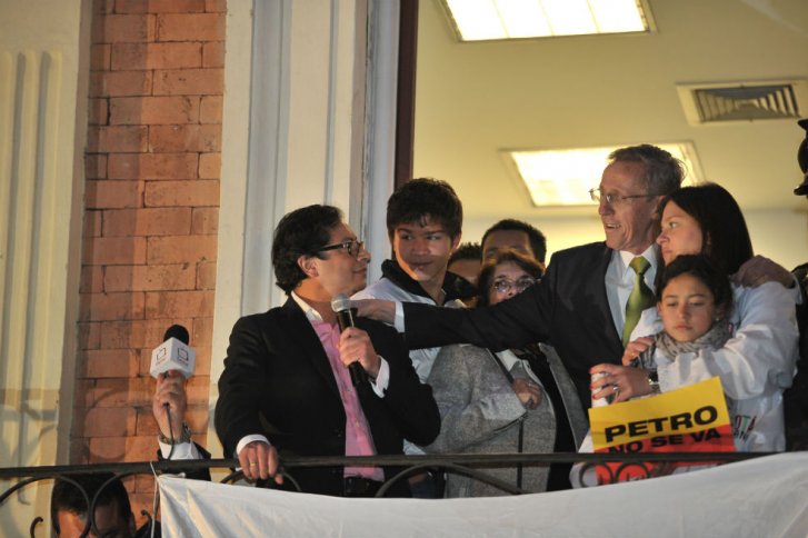 Petro dice que ahora se sabrá si Santos está con la paz o con su releección
