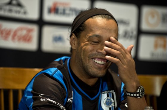 Una infección estomacal impide que Ronaldinho juegue en la Copa MX