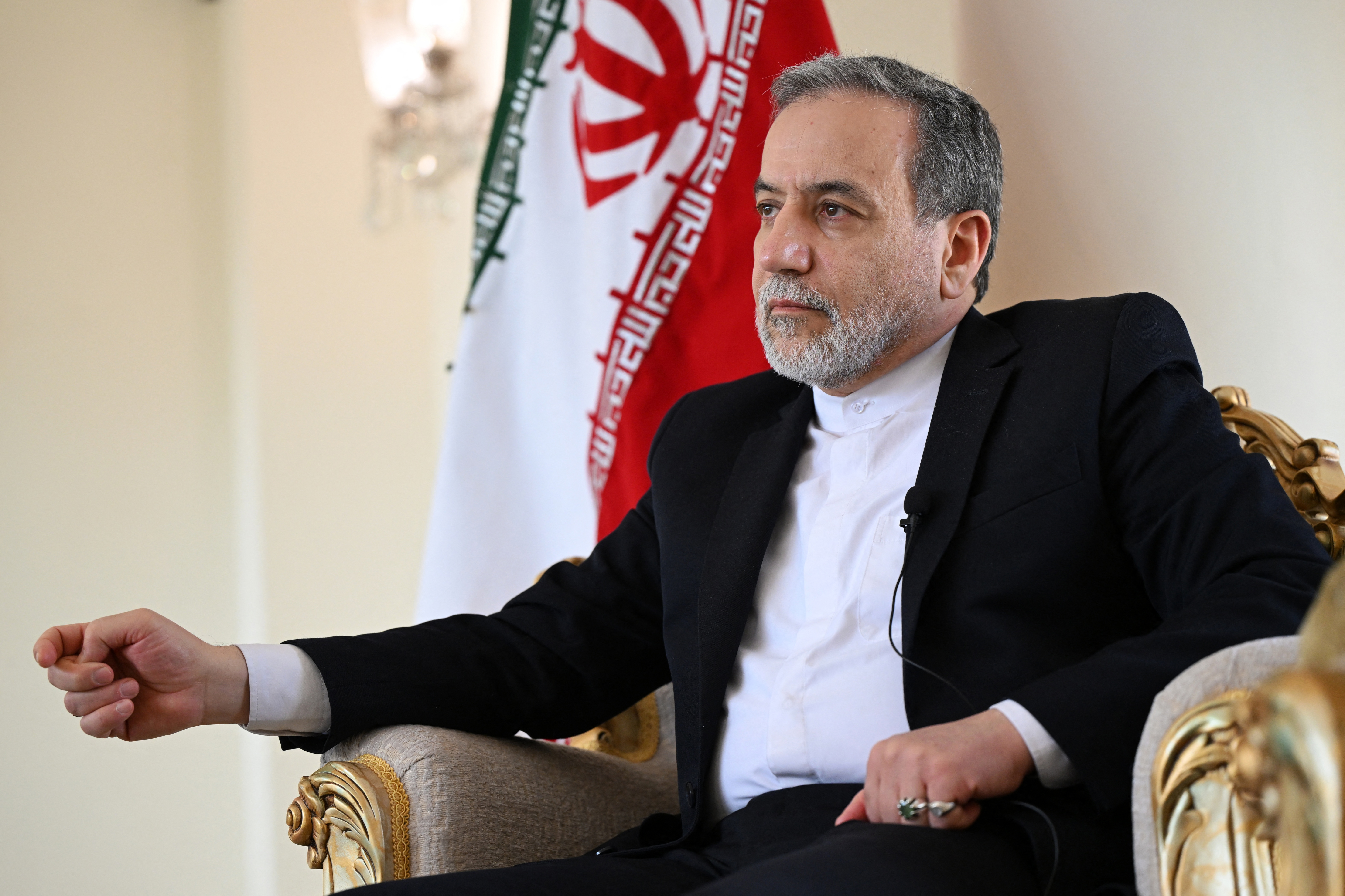 Irán no retomará diálogo nuclear con EE. UU. bajo amenazas de sanciones económicas