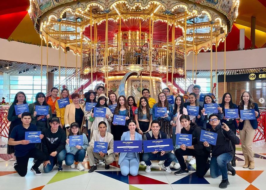 Dos jóvenes ganan concurso de emprendimiento gastronómico en Sabana Región