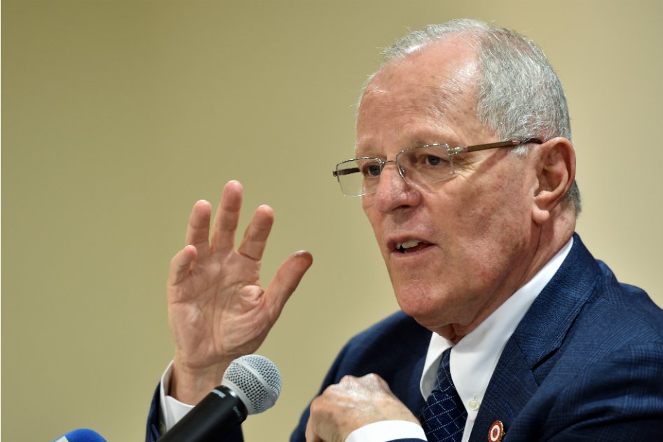Kuczynski está a favor de suavizar reglas ambientales para minería en Perú