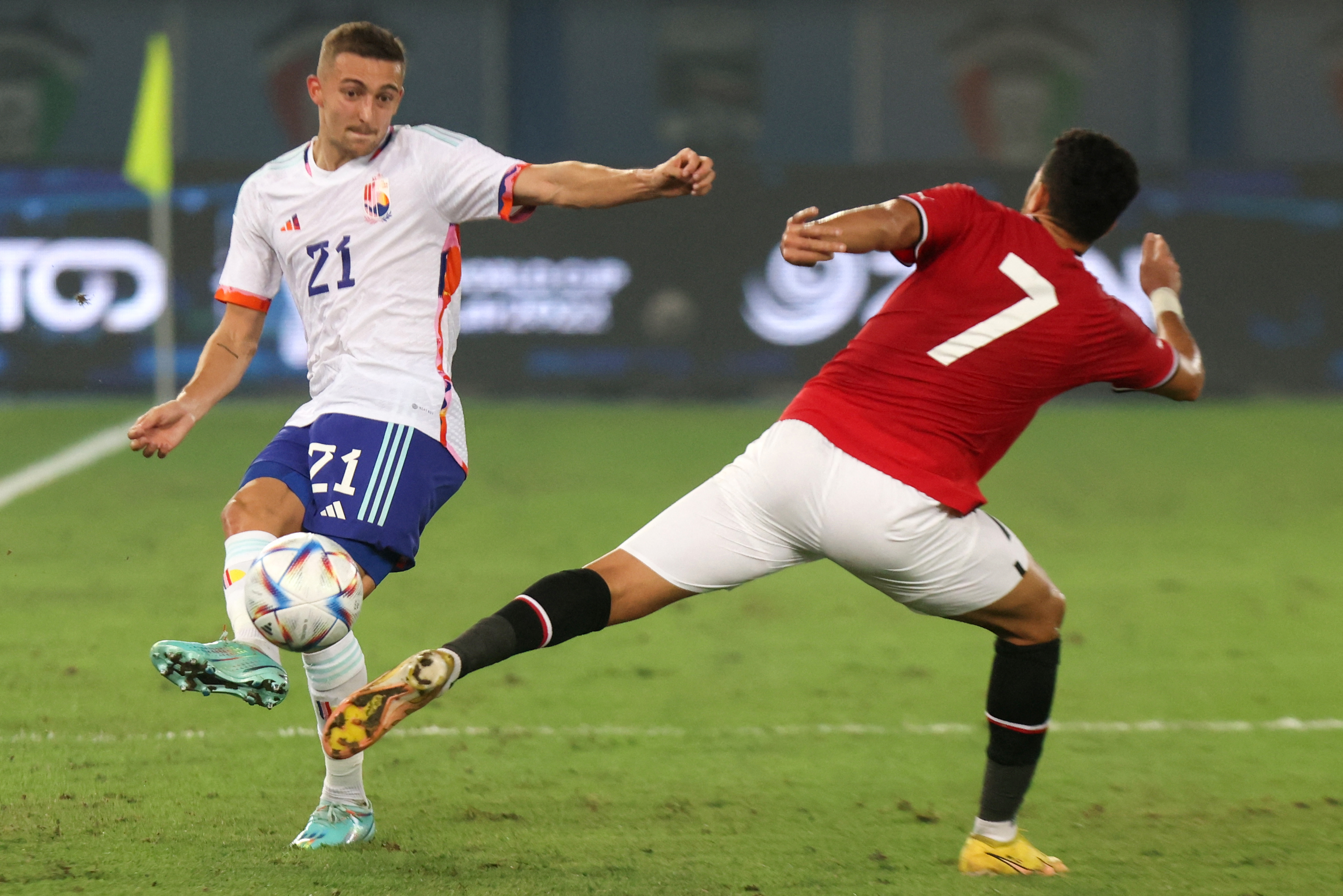 Bélgica tropieza antes de Catar, con Hazard y De Bruyne titulares