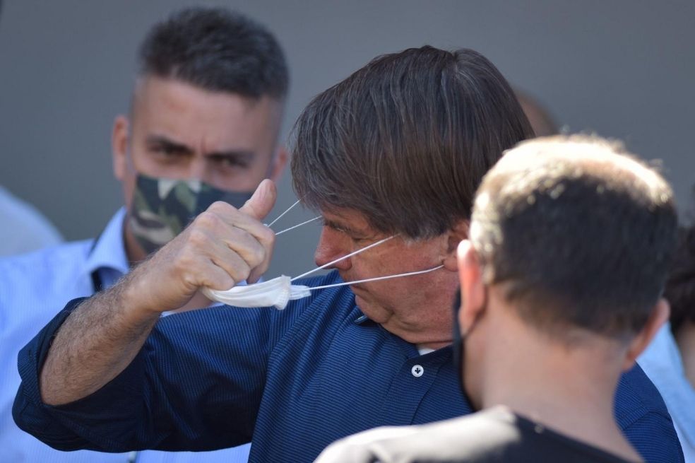 Jair Bolsonaro dice que no se vacunará contra el COVID-19