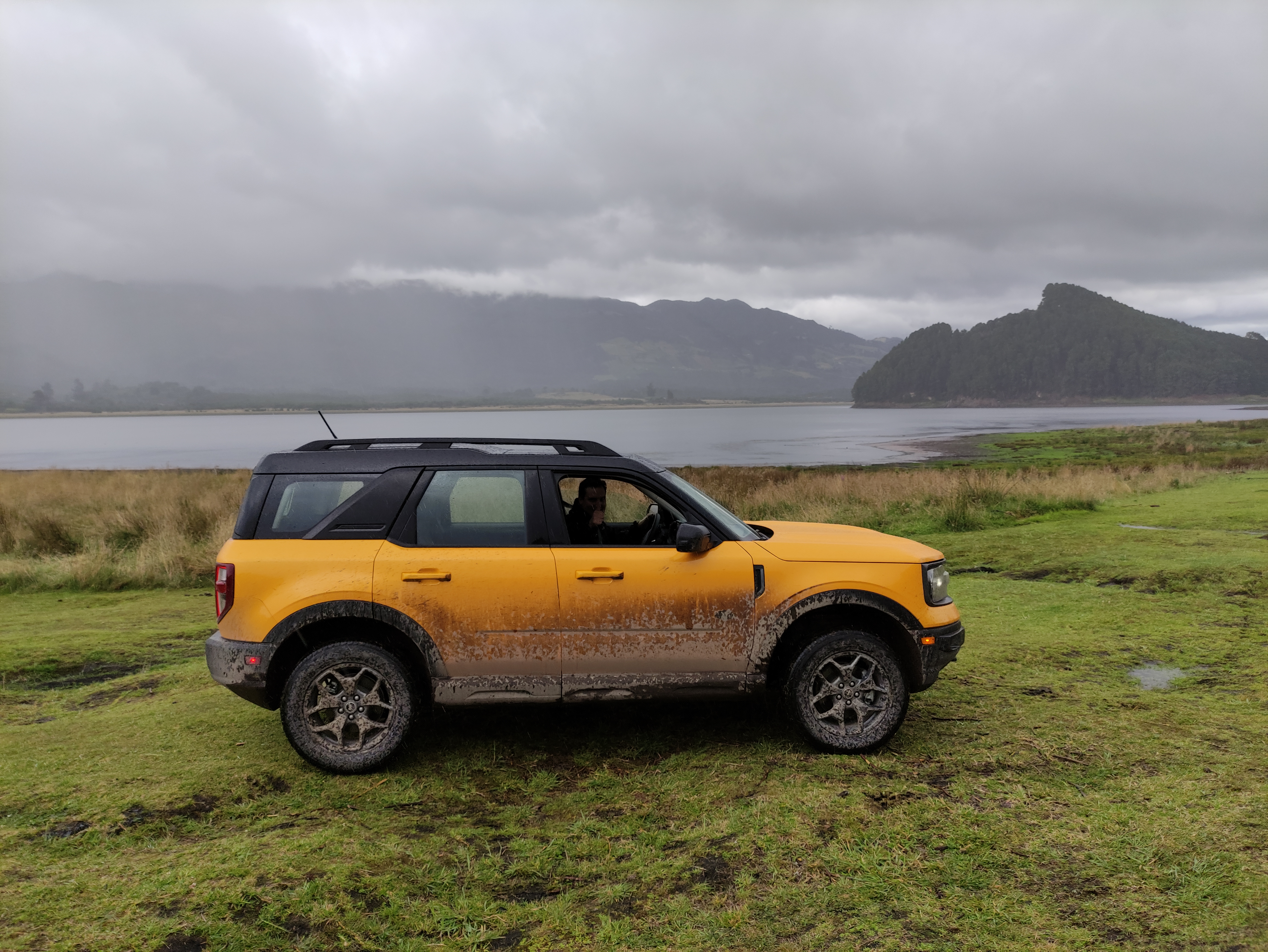 El modelo Big Bend (181 hp y 258 Nm) incorpora un motor Eco-Boost de 1.5 litros. La alternativa Wildtrak (250 hp y 376 Nm), uno de 2.0 litros.
