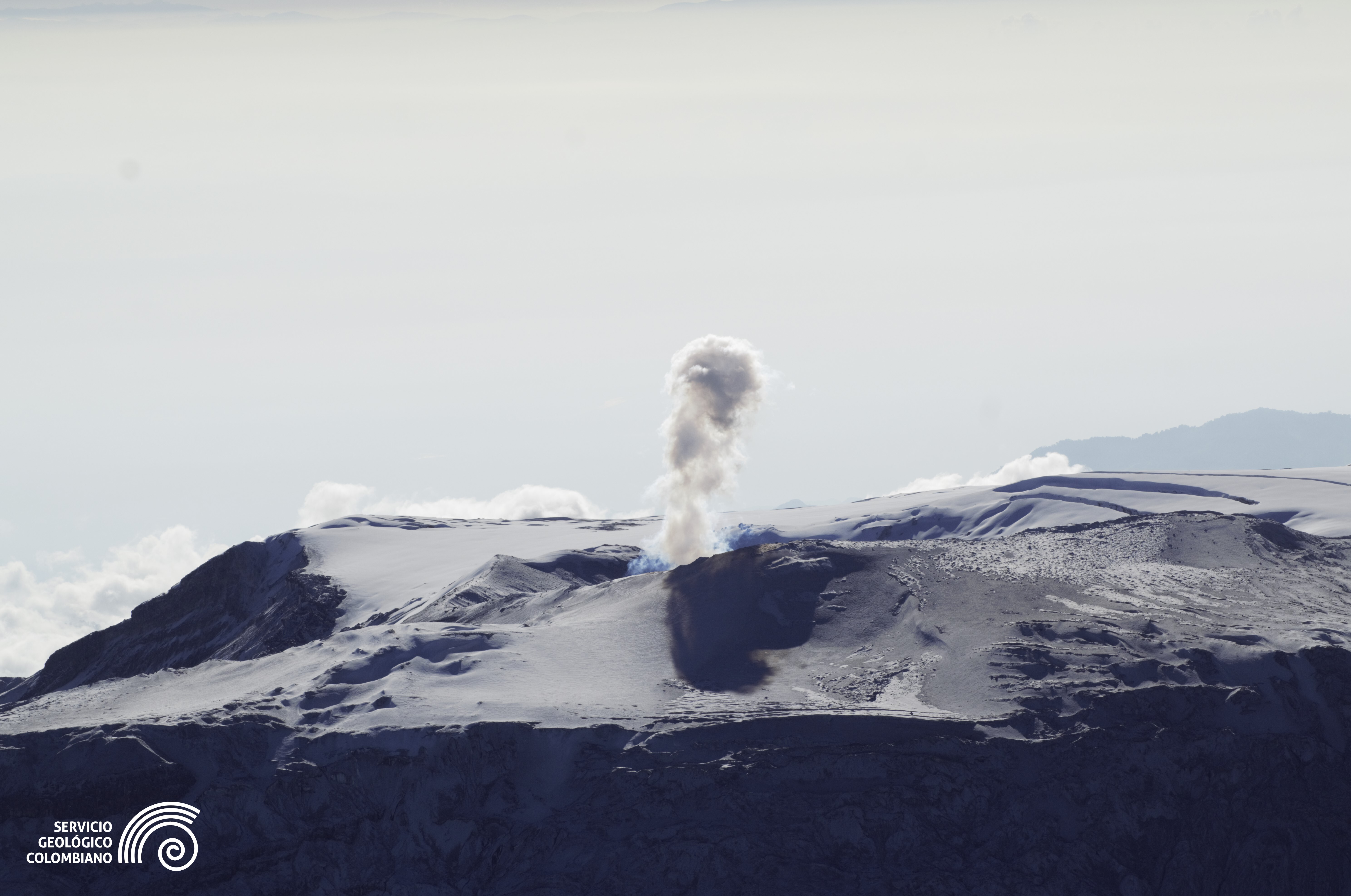 “Erupción del volcán Nevado del Ruiz sigue latente; no bajemos la guardia”: SGC