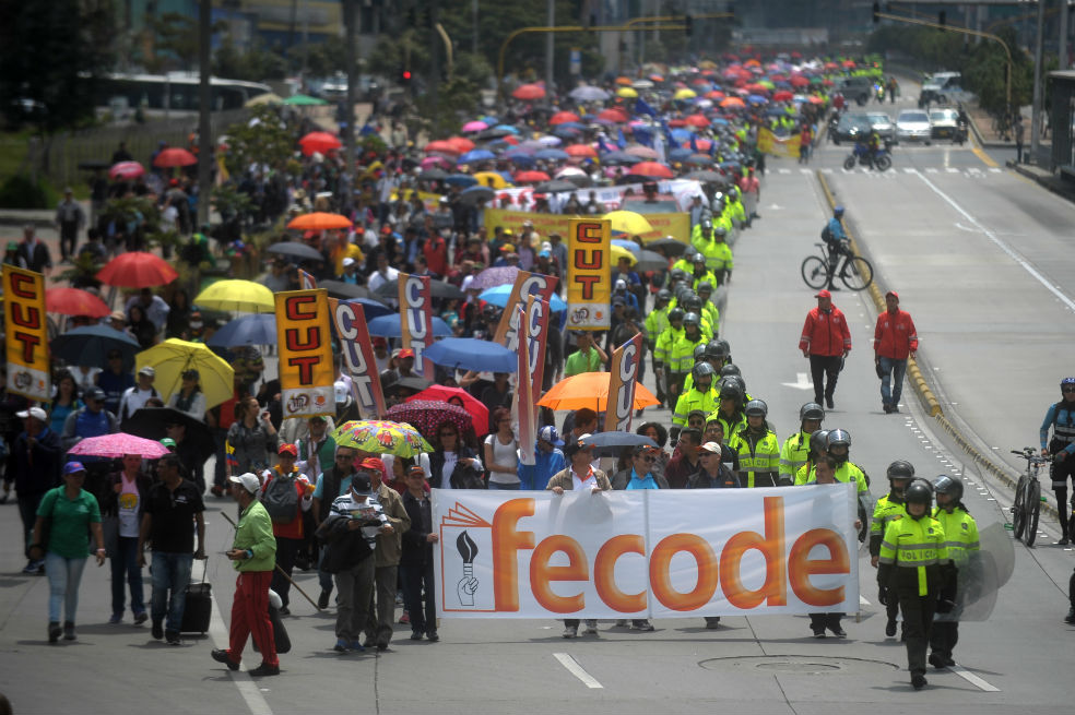 De 24 compromisos, el gobierno apenas ha cumplido tres: FECODE